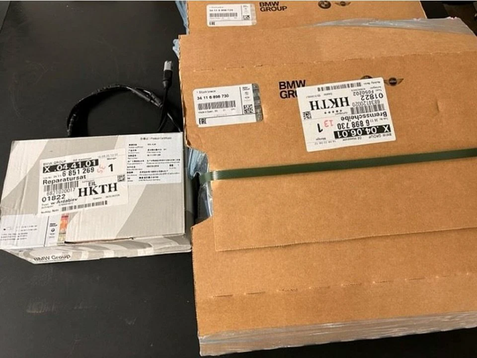 BMW Bremsscheibe mit Belägen Wako vorne F10 F11 F07 F12 F13 F06 F01-04 1-St