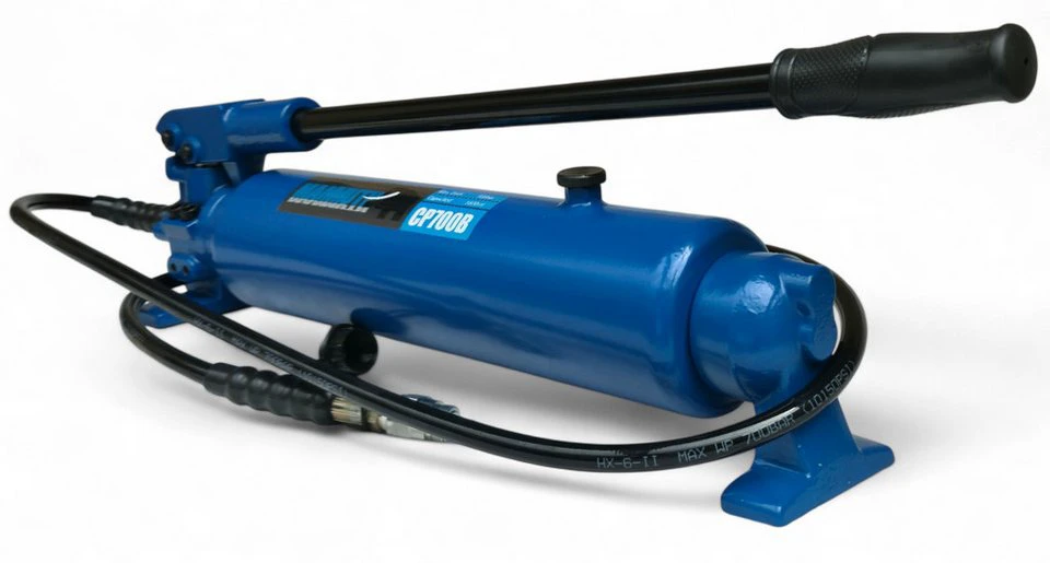 DeTec Hydraulische Handpumpe 700 bar mit 2 m Schlauch und Pumpenstange für Hydraulikzylinder